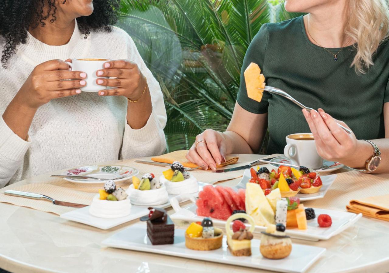 City Centre Rotana Doha Kültér fotó A typical afternoon tea