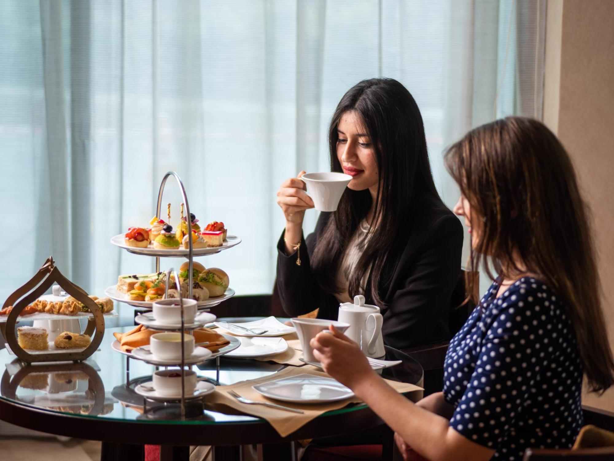 City Centre Rotana Doha Kültér fotó Afternoon tea